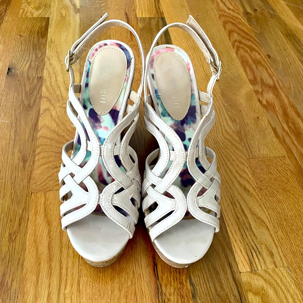 8.5 Steven Madden wedges